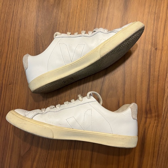 Veja Esplar Leather Sneakers - Picture 5 of 11